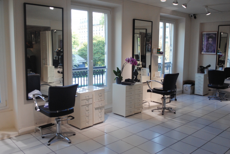 salon-coiffure-PEGOMAS-min_floor-home-office-property-living-room-room-781228-pxhere.com